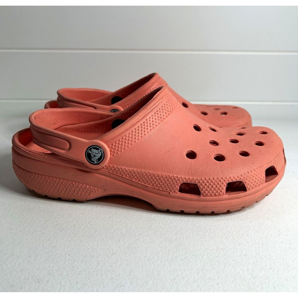 Crocs Classic Clog Size 8 Sandals Pink Coral Slip-On Logo Adjustable Comfort